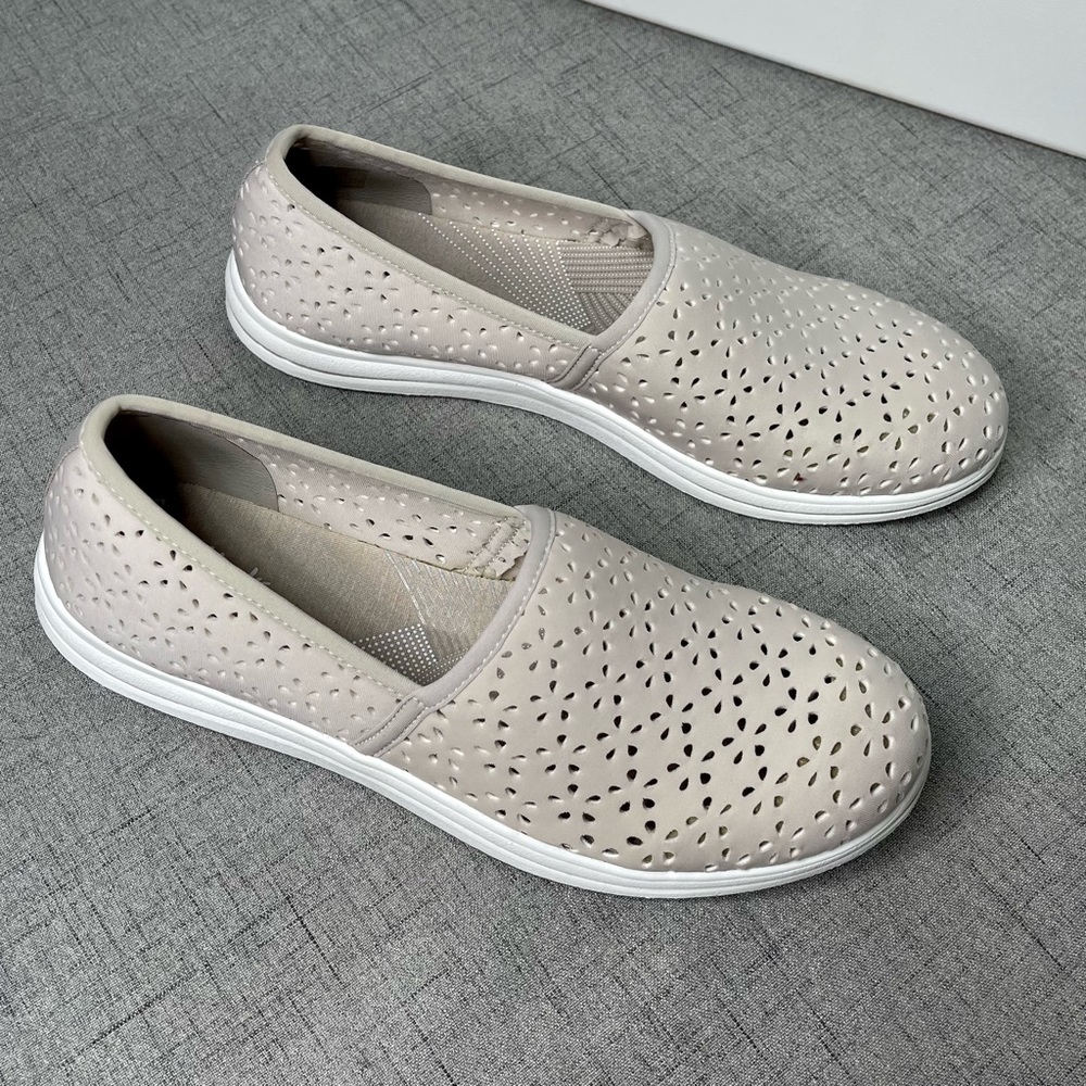 Clarks Cloudsteppers Taupe Breeze Emily Slip On Shoes 7.5 New - Picture 10 of 10